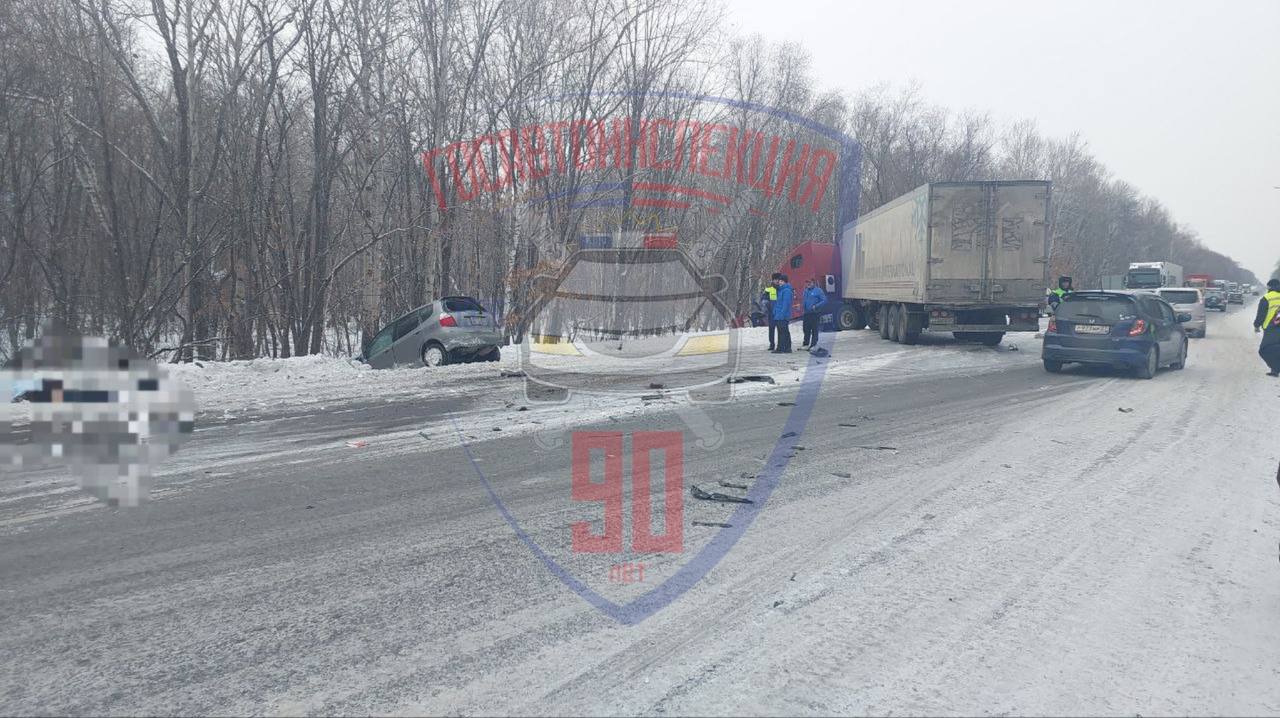 Смертельное ДТП в районе имени Лазо По предварительным данным сегодня в районе 59 км федеральной автомобильной дороги А 370 Уссури при лобовом столкновении погиб водитель Все обстоятельства дорожно транспортного происшествия устанавливаются Информация будет дополнена На месте дорожно транспортного происшествия работает районная Госавтоинспекция и следственно оперативная группа сводкадтп происшествия гаи дтп нарушения пдд Хабаровский край Госавтоинспекция Хабаровского края