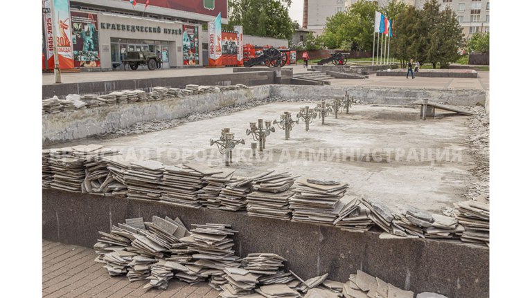 На площади Партизан в Брянске отремонтируют сразу два фонтана Работы планируют закончить к середине июля. ƃℾ подписаться прислать новость