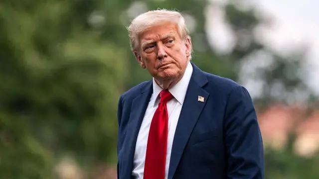 БРИКС "быстро угасает" после обещания Трампа ввести торговые пошлины против участников объединения  Об том заявил сам президент США.