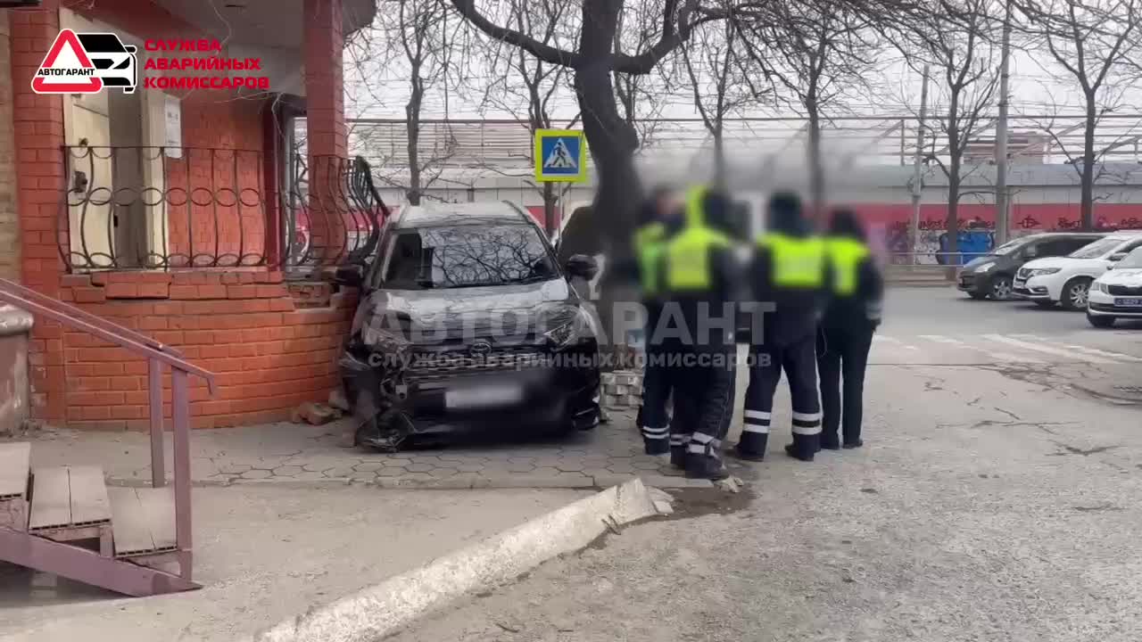 ДТП с Toyota RAV4 во Владивостоке: водитель потерял управление