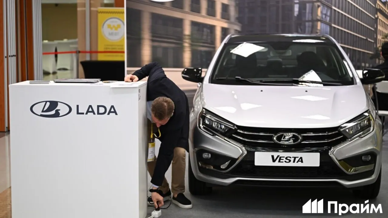 АвтоВАЗ запускает сервис подписки на автомобили Lada Первой доступной по подписке моделью стала Lada Vesta за 44 тысячи рублей в месяц В дальнейшем линейка доступных моделей будет расширена Сервис получил название Lada Легко В стоимость подписки уже включены полисы ОСАГО и каско ТО помощь на дорогах а также сезонная замена шин и их хранение в официальном дилерском центре Подписывайтесь на ПРАЙМ в Макс