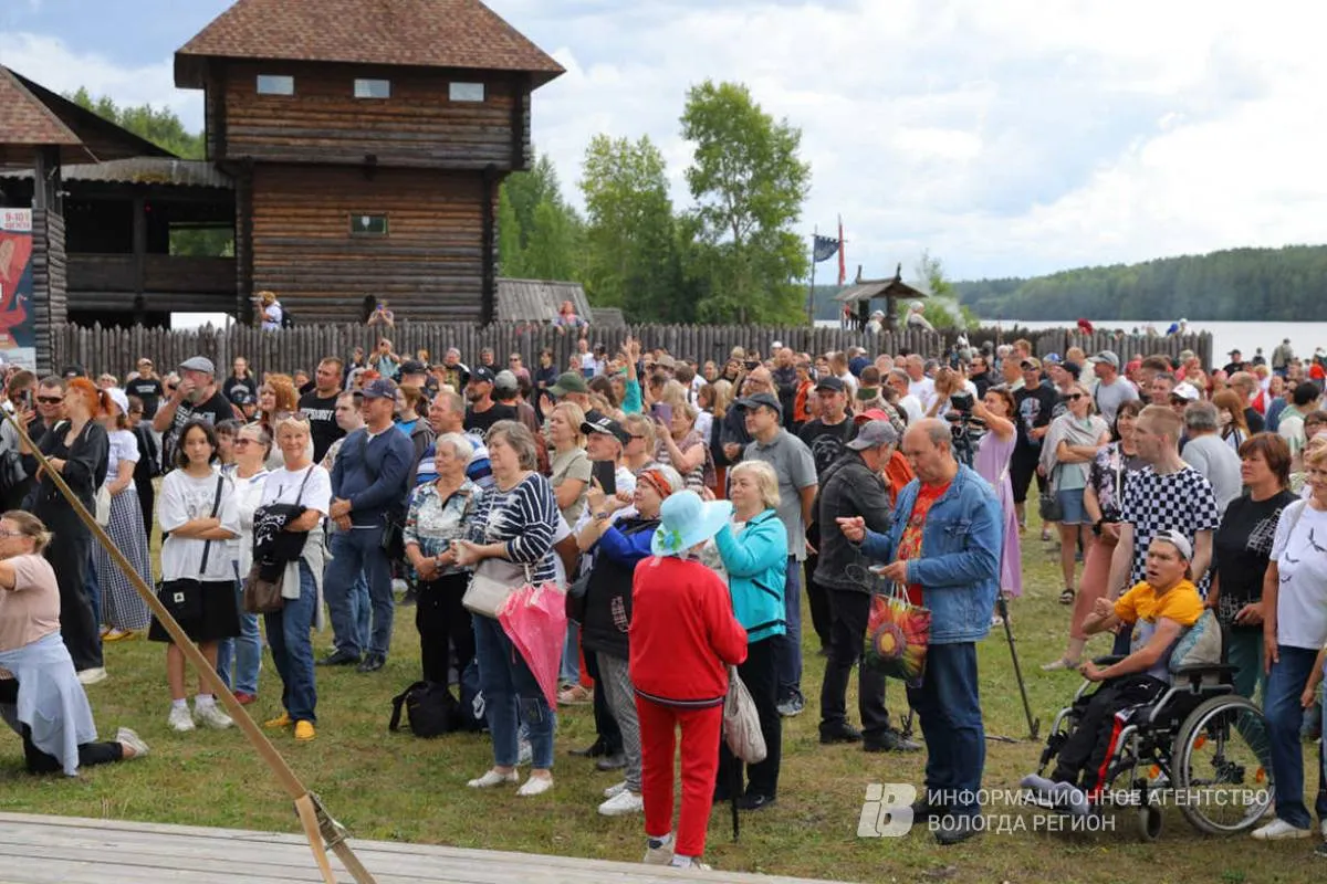 134 6 миллиона рублей федеральной субсидии направят на развитие туризма в муниципалитетах Вологодской области в 2026 году Средства выделены региону по нацпроекту Туризм и гостеприимство инициированному президентом Владимиром Путиным Деньги распределят по трём ключевым направлениям обустройство туристического центра Вологды проведение событийных мероприятий и создание некапитальных объектов инфраструктуры вдоль автомобильных маршрутов Губернатор Георгий Филимонов подчеркнул что туризм остаётся одним из приоритетов развития региона Задача нарастить турпоток укрепить инфраструктуру и сделать Вологодчину одним из главных туристических центров страны Вологда Регион 35ТВ в MAX