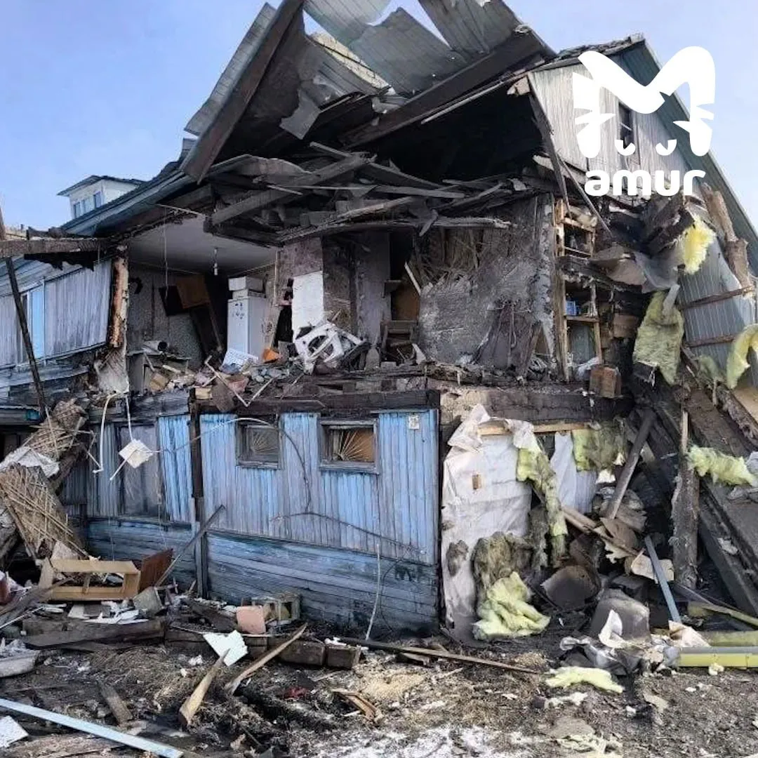 Бойлер взорвался в селе на Камчатке Повреждены аптека и квартира Бытовой прибор рванул ночью на улице Рыбацкой в Усть Хайрюзово К счастью никто не пострадал хозяйка жилья в этот момент была в Петропавловске Камчатском Сейчас местные власти ввели режим повышенной готовности повреждённый дом обещают отремонтировать   Если не загружаются видео и фото наши новости есть в MAX