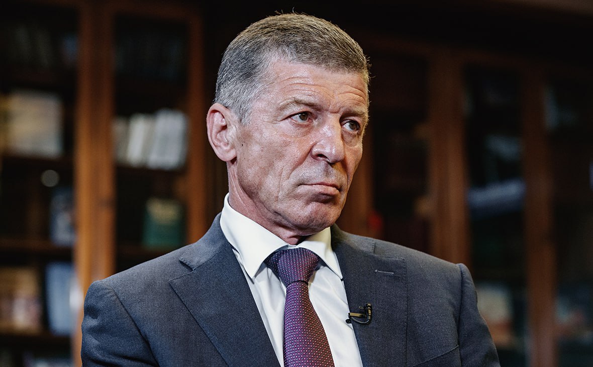 СМИ давний соратник Путина Дмитрий Козак уходит с поста замглавы администрации президента РБК пишет что Козак на выходных написал заявление об уходе с поста по собственному желанию Источники издания утверждают что он планирует заняться бизнесом