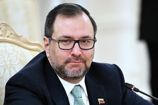 Глава МИДа Венесуэлы сообщил о планах по вступлению в БРИКС Страна будет стремиться стать полноправным членом объединения. Об этом заявил ТАСС министр иностранных дел Боливарианской Республики Иван Хиль Пинто. Подпишись на «Говорит Москва»