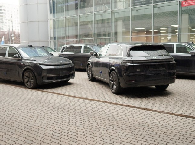 Эксперты рассказали о ситуации с импортом легковых автомобилей в РФ  За июль 2025 года в нашу страну было ввезено из-за рубежа 75,6 тыс. легковых автомобилей. Об этом стало известно в ходе онлайн-эфира «АВТОСТАТ Оперативка. Оперативная информация по авторынку России».  Подробнее на сайте autostat.ru