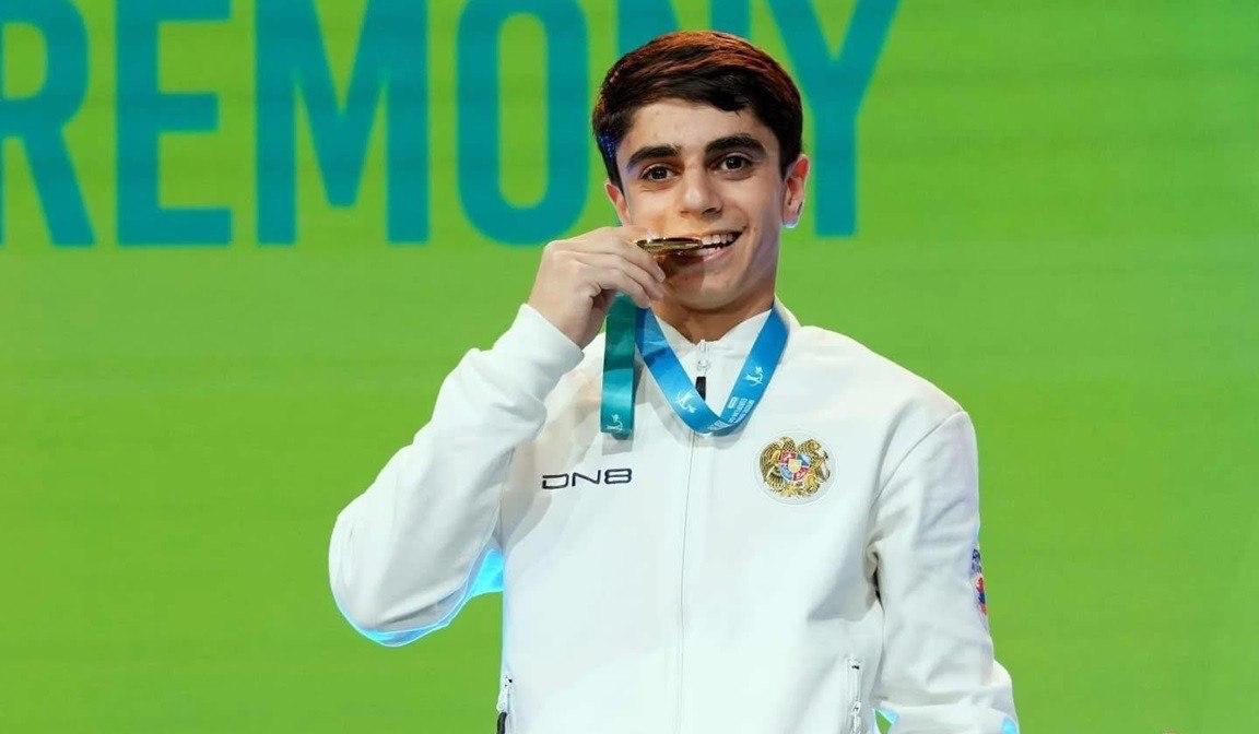 На прошедшем в Париже Кубке мира по спортивной гимнастике World Challenge Cup Гамлет Манукян выполнил новый элемент который официально будет носить название Манукян t me armenianpositive