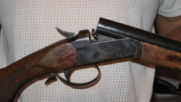 В Самаркандской области мужчина застрелил своего брата из за спора о распределении воды Трагедия произошла на территории одного из фермерских хозяйств Подозреваемый задержан против него возбуждено уголовное дело   uznews uz ru news 107627 uznews