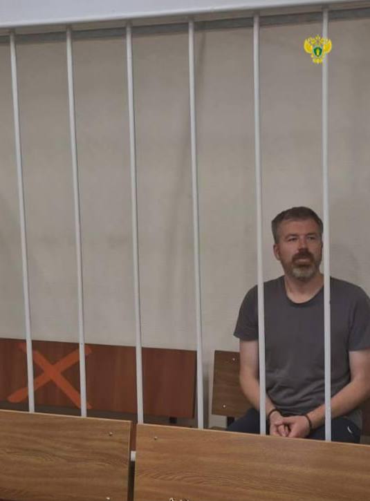 Мужчину который выбросил свою жену и ребенка из окна с высоты 16 этажа отправят на принудительное лечение В ходе расследования выяснилось что 39 летний задержанный страдает хроническим психическим расстройством Подписаться Прислать новость