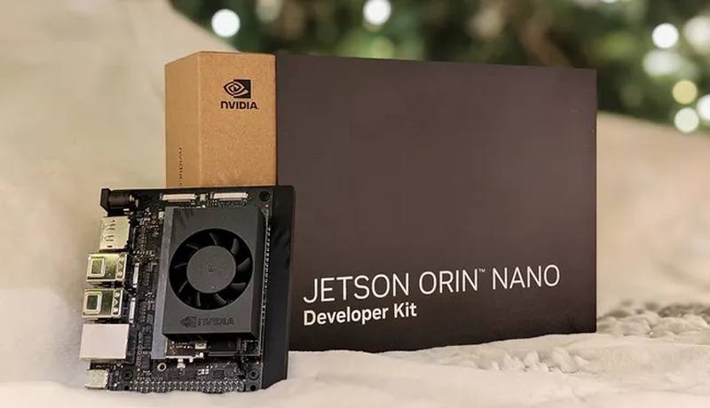 Nvidia выпустила Jetson Orin Nano Super — одноплатный компьютер для разработчиков ИИ-систем. Производительность выросла на 70%, а цена снизилась вдвое. Подходит для дронов, роботов и других проектов.