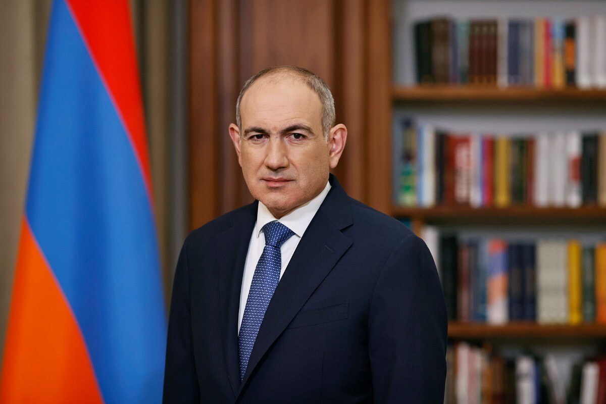 Премьер-министр Республики Армения Никол Пашинян отправился в Чехию с однодневным рабочим визитом для участия в форуме “GLOBSEC 2025”. Никол Пашинян примет участие в панельной дискуссии “Используя момент для построения долгосрочных партнерских отношений с соседями”, а также выступит в качестве спикера на дискуссии “Армения в меняющемся мире”.