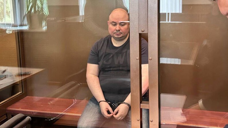 Мосгорсуд подтвердил изъятие имущества экс-чиновника МЧС на сотни миллионов  Бывший замначальника управления пожарной охраны осуждён на 15 лет  Мосгорсуд утвердил решение о конфискации имущества бывшего заместителя начальника управления специальной пожарной охраны МЧС Дмитрия Даудашвили, осуждённого на 15 лет за взятки и хищения.  В доход государства отойдут 6 квартир, 52 млн рублей, нежилое помещение в Сириусе и другое имущество, пишет корреспондент The Moscow Post со ссылкой на РИА Новости.
