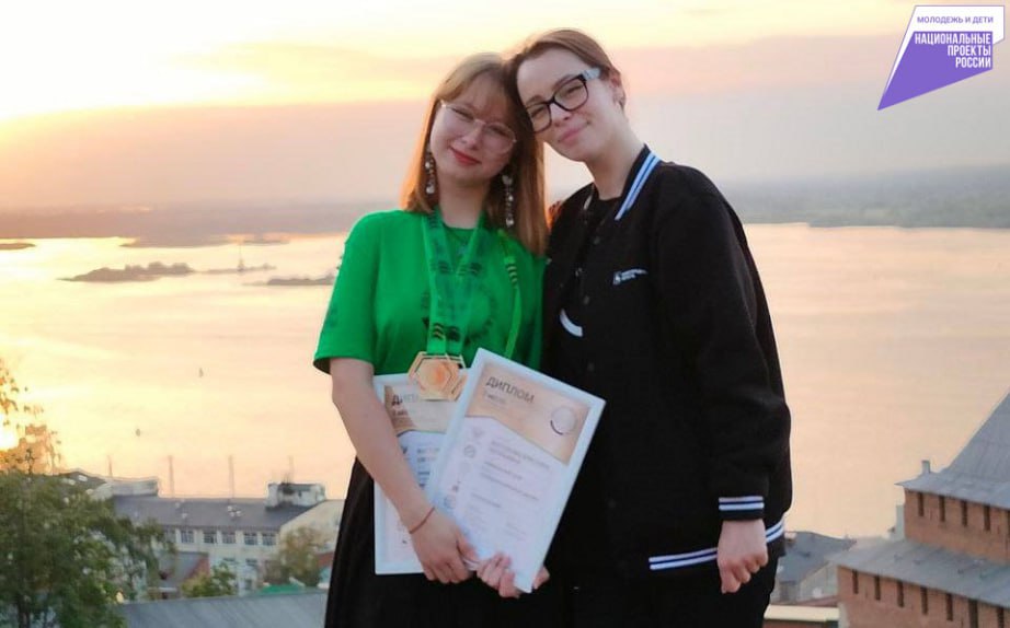 Студентка Хабаровского технологического колледжа завоевала бронзу чемпионата «Профессионалы»  В Нижнем Новгороде завершился финал Всероссийского чемпионата по профмастерству по компетенциям креативных индустрий и информационных технологий.    Бронзовым призером в компетенции «Моушн-дизайн» стала студентка Кристина Востокова из Хабаровского края.  Следующий финал чемпионата пройдет в Калуге по компетенциям промышленных технологий и в Санкт-Петербурге по компетенциям образования и сервиса.     Чемпионат входит в проект «Профессионалитет» президентского нацпроекта «Молодежь и дети».  #нацпроекты27 #Профессионалитет