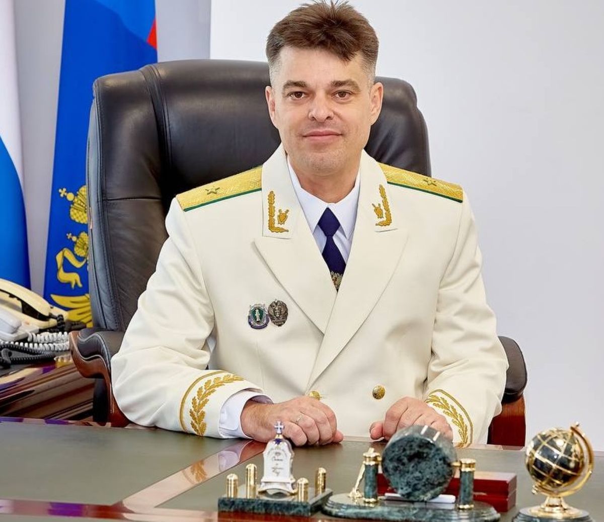 Константин Жиляков останется калужским прокурором kaluganews ru fn 1750631 html Владимир Путин своим указом продлил полномочия Константина Жилякова в качестве прокурора Калужской области Прислать новость Подписаться