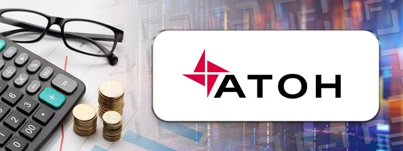 0   УК Атон менеджмент уведомила о прекращении комбинированного ЗПИФ Атон Новые возможности Такое решение управляющая компания приняла 15 декабря текущего года СЧА фонда на эту дату составила порядка 1 59 млрд руб Расчетная стоимость пая 1950 81 руб Речь идет о сугубо квальном фонде с ограниченными обращением паев Его инвестиционная стратегия согласно ПДУ предполагала получение дохода за счет долгосрочных вложений в ценные бумаги и краткосрочных операций с производными финансовыми инструментами фьючерсы опционы Статус комбинированного позволял использовать самый широкий спектр инструментов за исключением разве что криптовалюты При этом в карточке фонда на сайте управляющей компании написано что портфель фонда формируется в основном из корпоративных еврооблигаций номинированных как в основных мировых валютах так и в российских рублях которые могут быть замещены на локальные облигации Фонд изначально рассчитывался на долгосрочные вложения оговаривался срок действия вплоть до 2037 года Сформирован же он был осенью 2022 года