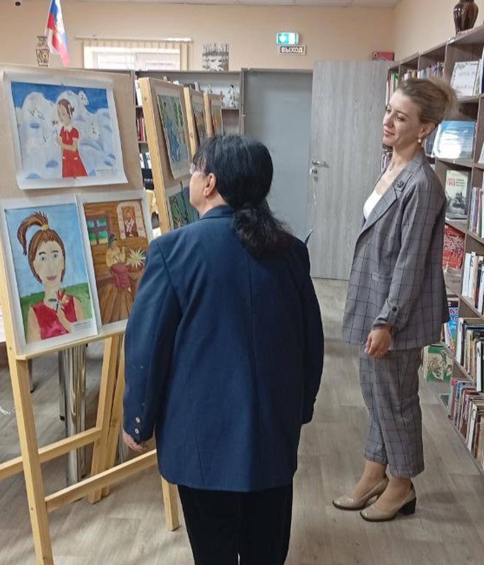 В Сартане открыли выставку детских рисунков, посвященную образу женщины в литературе и искусстве Экспозиция размещена в Сартанской библиотеке им. М.Ю. Лермонтова и будет доступна до 20 мая На выставке представлены работы воспитанников местного отделения МБУ ДО «Детская школа искусств №4 г. Мариуполя».