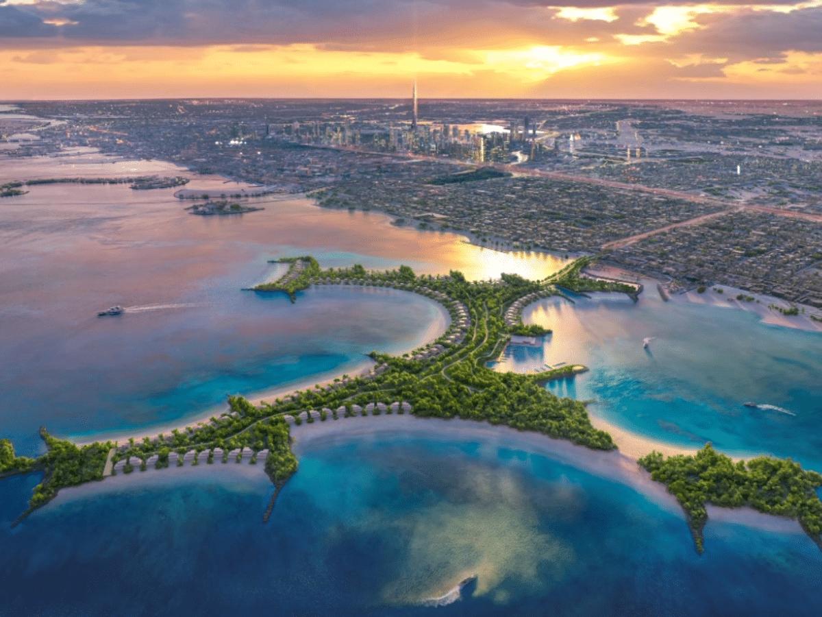 В Дубае появится новый роскошный остров — Naïa Island. Его построят у берегов Джумейры, между районами Умм-Сукейм и Джумейра 3.  Проект реализует девелопер Shamal Holding. Остров застроят малоэтажными зданиями, чтобы из любой точки открывался вид на знаковые достопримечательности города.  Главное — на острове откроется первый в регионе отель Cheval Blanc Maison. Помимо него, в проекте предусмотрены эксклюзивные резиденции, виллы и земельные участки с собственным доступом к пляжу.  О ресторанах и клубах пока не сообщается, но, признаемся, очень хотелось бы их там увидеть.  Проектные работы уже стартовали, но дату завершения пока не называют.
