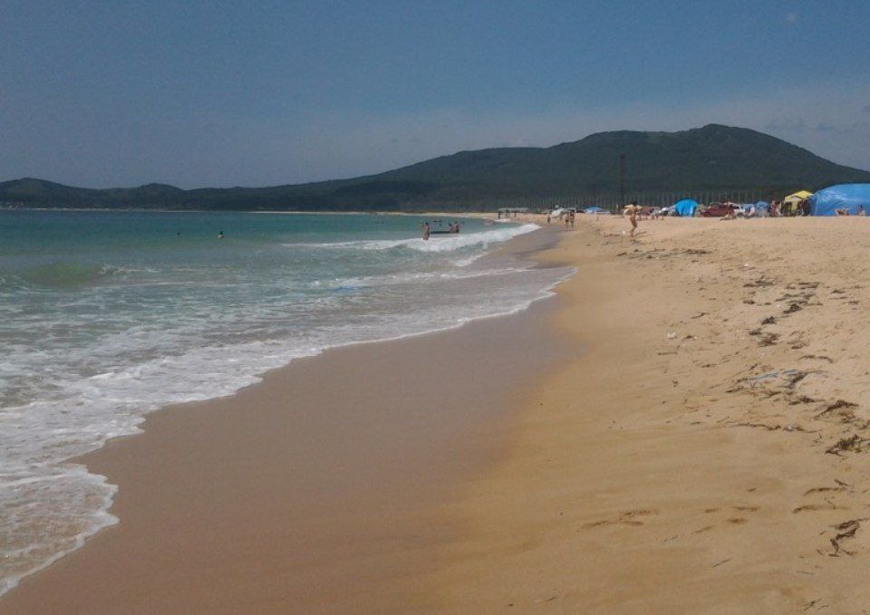 В поселке Ливадия при купании в море утонул 39-летний мужчина Спасатели пляжа извлекли погибшего на берег.
