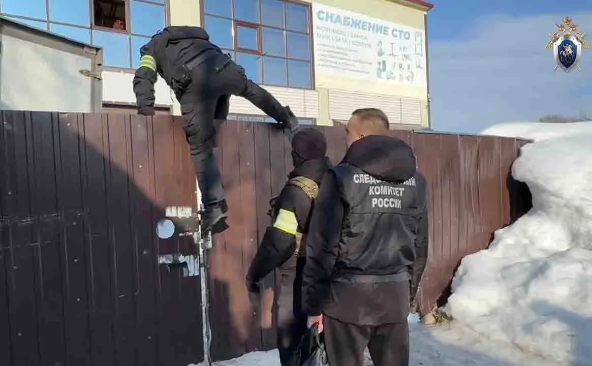 Иеговистам из Вилючинска предъявили обвинение в экстремизме Следователи полагают что они были не простыми участниками а организаторами объединения История с продолжением развернулась в закрытом городе Вилючинск Шестерых местных жителей в возрасте от 33 до 69 лет обвинили в организации экстремистской структуры и вовлечении в её деятельность новых участников передаёт ИА Камчатское время Подробности по ссылке   kamtime ru article 2078f3b0 1de4 494e bbc0 bc8c520734c3