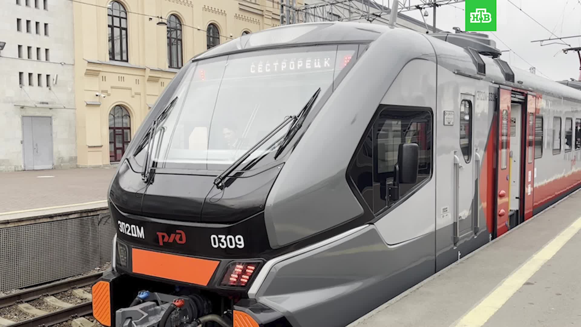 Запуск новых электробусов и электропоезда в Москве и Петербурге