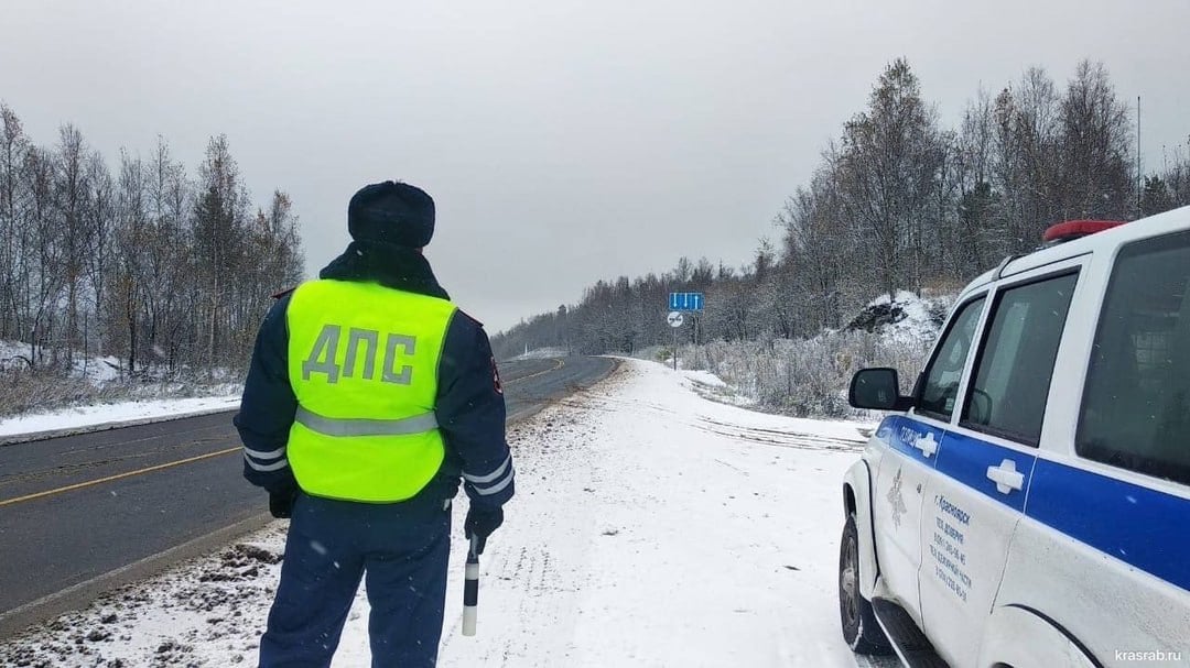 ‍  ГИБДД весь декабрь будет проводить рейды в Петербурге и Ленобласти  Всего ожидается 7 видов профилактических мероприятий:  «Нетрезвый водитель» — 6–9, 13–16, 20–23 и 27–31 декабря «Ремень безопасности» и «Детское кресло» — 9–10, 16–17, 23–24 декабря «Пешеходный переход» — 10–11, 17–19, 25–26 декабря «Встречная полоса» — 9, 12, 16, 23, 26 декабря «Должник» — 6 и 9 декабря «Чистый номер» и «Зимняя резина» — с 1 по 31 декабря «Такси» — 9–15, 20–22 декабря