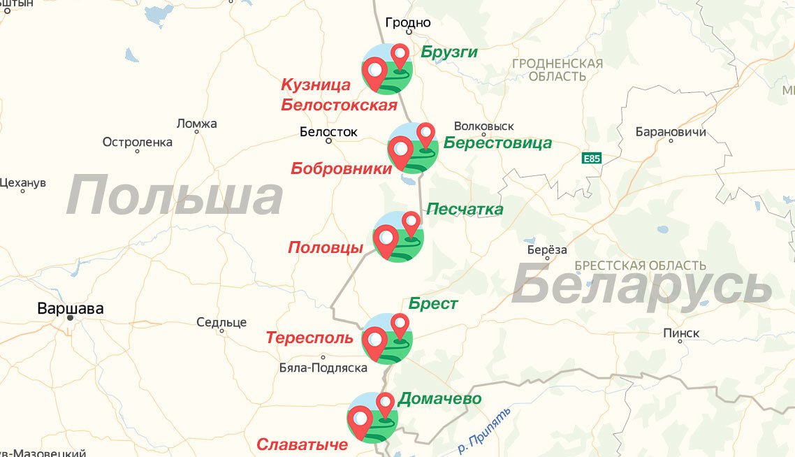 Беларусь предложила Польше восстановить железнодорожное сообщение Беларусь предложила Польше рассмотреть вопрос восстановления международного и приграничного железнодорожного регионального сообщения между двумя странами, сообщили в пресс-центре БЖД. Совещание министров Организации сотрудничества железных дорог ОСЖД состоялось в Китае. Белорусскую делегацию на мероприятии возглавлял замначальника БЖД Владимир Быцкевич. В ходе мероприятия делегации из 21 страны обсудили актуальные вопросы развития железных дорог, вопросы организации грузовых и пассажирских перевозок в международном сообщении, а также повышение их конкурентоспособности. «Учитывая высокую заинтересованность граждан на возобновление пассажирского сообщения между Беларусью и Польшей, Владимир Быцкевич обратился к польской делегации с предложением рассмотреть возможность восстановления международного и приграничного регионального сообщения между двумя странами», — говорится в сообщении пресс-центра БЖД.