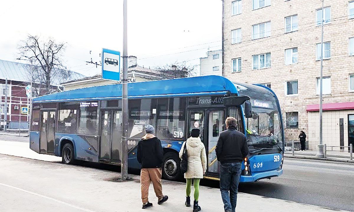 #Петрозаводск #транспорт Троллейбусы № 2 и № 5 в Петрозаводске начнут ходить по новым маршрутам уже летом текущего года. Изменения в маршрутной сети должны улучшить транспортную доступность для жителей микрорайонов Железнодорожный через железнодорожный переход и Первомайский. Кроме того, троллейбусное сообщение должно будет связать районы Октябрьский, Первомайский, Центр, Голиковку и Кукковку.