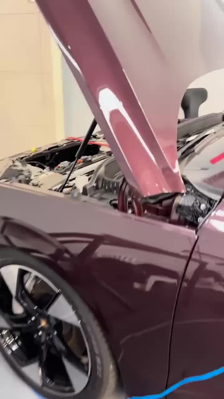 Проблемы с камерой iPhone 16 Pro Max при съемке Volvo EX90 из-за лидара