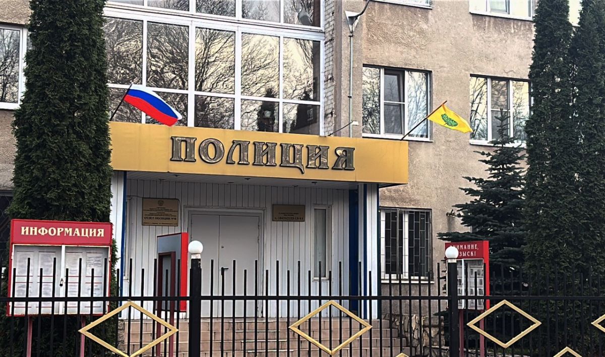 Стали известны новые подробности о погибшем парне упавшем с балкона в Липецке newslipetsk ru fn 1717116 html Новые подробности о погибшем парне упавшем с балкона стали известны изданию Новости Липецка О пострадавшем удалось выяснить некоторые подробности полиции Прислать новость Подписаться