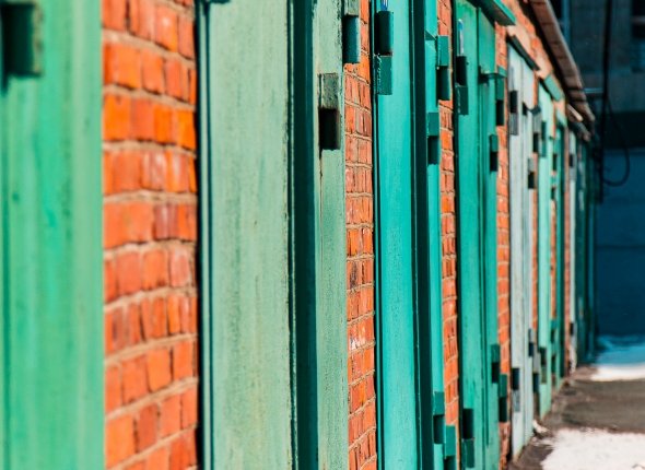 Тела двух мужчин нашли в гараже в Ангарске Потерпевшие распивали алкоголь и употребляли в пищу покупные продукты Читать подробнее на сайте