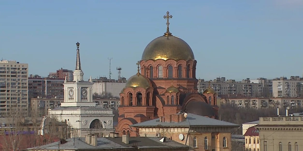 Правительство до конца года направит Волгоградской области дополнительные средства на модернизацию водоснабжения    Михаил Мишустин подписал распоряжение, согласно которому деньги получат десять регионов России, включая наш.    На строительство и реконструкцию объектов питьевого водоснабжения всего направят около 1,4 миллиарда рублей.    Подписаться