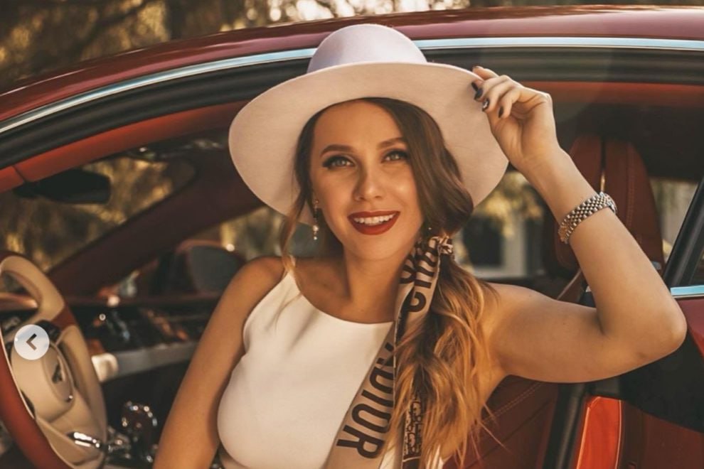 В СКР сообщили о возбуждении уголовного дела в отношении блогера Лизы Миллер Она стала фигурантом расследования о легализации средств в особо крупном размере Её настоящее имя Елизавета Батюта уточнили в ведомстве Там добавили что она уклонилась от уплаты налогов на 130 млн рублей Это было в 2020 2022 годах Там добавили что приступили к изучению сведений о банковских переводах Блогера также проверят на причастность к совершению иных преступлений в экономической сфере В соцсетях у Лизы Миллер 1 млн подписчиков она владеет салоном красоты и сетью клиник лазерной эпиляции Подписаться на Говорит Москва Telegram VK MAX