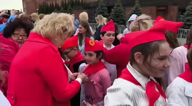 Масштабное посвящение в пионеры на Красной площади собрало почти пять тысяч школьников