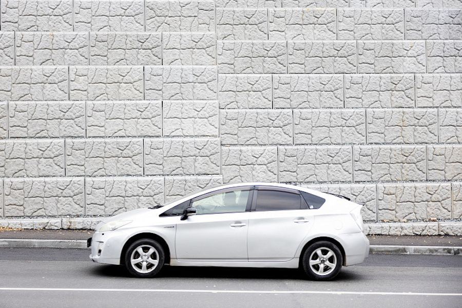 Реконструкция подпорных стен в 2025 году стоила бюджету Владивостока четверть миллиарда Сейчас формируется перечень нуждающихся в ремонте подпорок на следующий год Знаковым итогом 2025 года для Владивостока стала реконструкция более 20 подпорных стен Эти работы имеют особую важность для города на сопках где из за сложного рельефа и сурового влажного климата большинство старых подпорок уже давно изжили своё пришли в аварийное состояние и нуждались в срочной замене Комплексный ремонт подпорных стен был проведён в приморской столице по заказу городской администрации сообщает PRIMPRESS Подробнее на сайте Подписывайтесь на нас в MAX прямо сейчас Если у вас есть новость пишите нам в чат бот