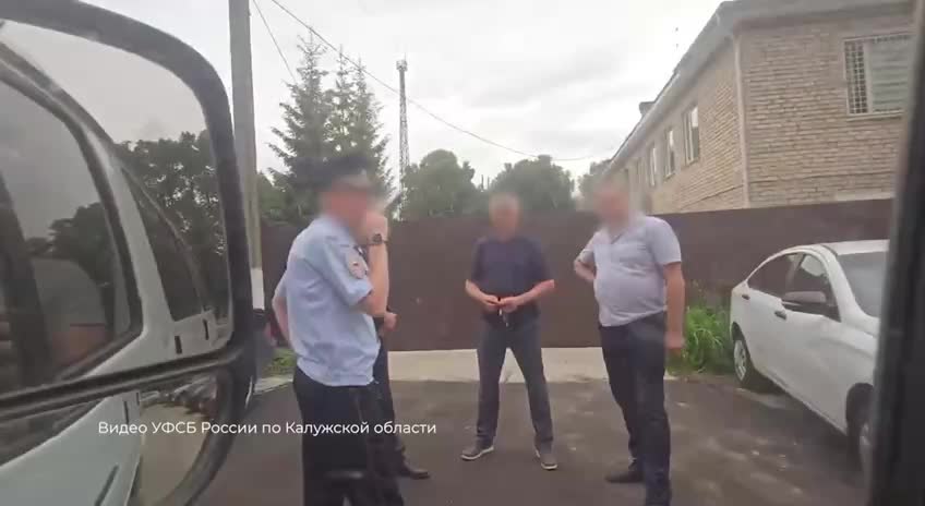 В Жуковском районе задержаны полицейские за незаконное оформление гражданства для мигрантов