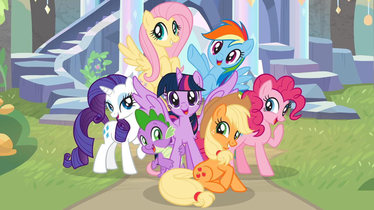По вселенной My Little Pony снимут фильм с живыми актерами  Amazon MGM Studios и Hasbro объявили о подготовке полнометражного фильма по вселенной My Little Pony, пишет Variety.  Это будет первый проект франшизы с участием живых актеров. Лента пока на ранней стадии разработки, творческая команда пока не объявлена.  Франшиза началась с игрушек, выпущенных в 1982 году. С тех пор по ней выходили мультсериалы и фильмы, включая My Little Pony: A New Generation  2021  на Netflix. У My Little Pony сформировалась широкая фан-база, включая взрослых поклонников.  Фильм станет частью стратегии Hasbro по экранизации своих брендов. В разработке также находятся проекты по Dungeons & Dragons, Magic: The Gathering, Clue и другим сериям.
