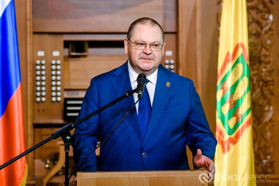 Независимое агентство «ПолитБрокер» опубликовало рейтинг «Биржа губернаторов» по итогам мая. Глава Пензенской области Олег Мельниченко сохранил позиции в группе «Стабильно».  На показатели рейтинга влияет активность глав российских регионов, также внимание при его составлении уделяется анализу настроений жителей на основе комментариев в соцсетях и мессенджерах и общей ситуации в каждом субъекте страны.  Корреспонденты ИА «Пенза-Пресс» узнали у экспертов, с чем они связывают стабильные позиции Олега Мельниченко в рейтинге.     #пенза #рейтинг #губернаторМельниченко #ОМельниченко #МельниченкоОВ