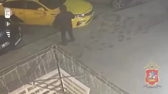 В Хабаровске угнали незакрытый автомобиль, который был возвращён владельцу