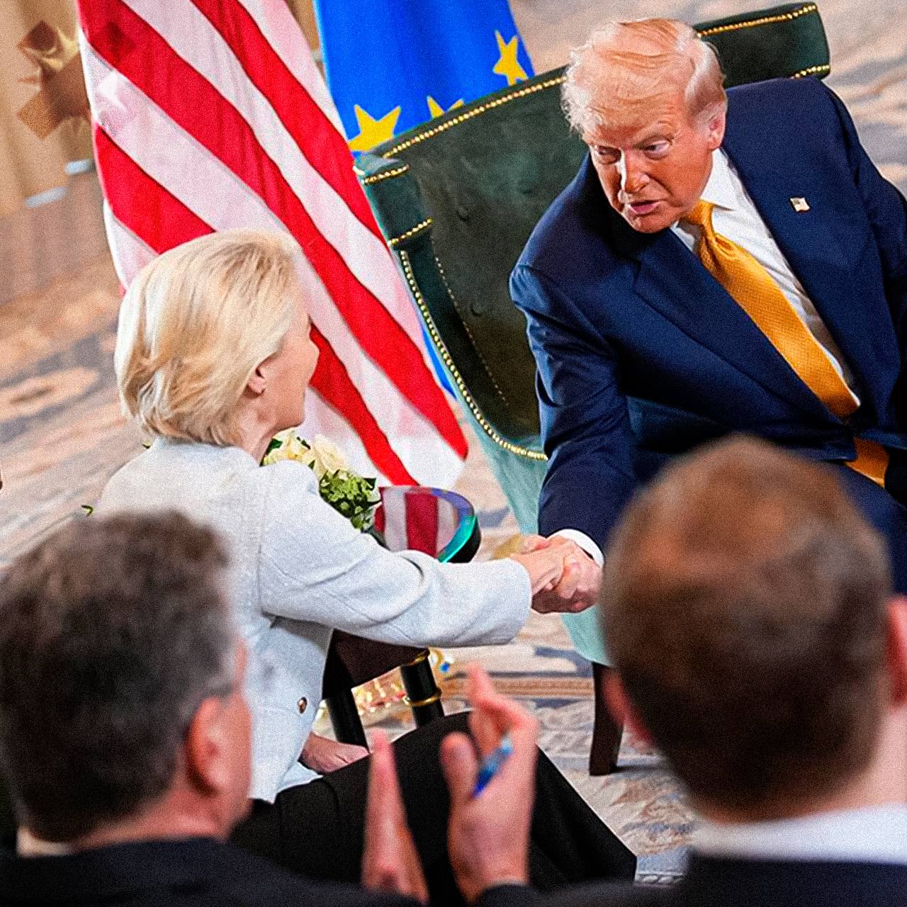 Политические фейспалмы года Саркози Трамп и фон дер Ляйен в антирейтинге Журнал Politico присудил свои награды политикам которые насмешили публику не по делу  Саркози получил Премию Аль Капоне за стойкость в тюрьме 20 дней в камере и мемуары о тяжелых испытаниях  Трамп Искусственное в искусственном интеллекте за бесконечные ИИ ролики в соцсетях  Фон дер Ляйен отметили в категории Вы хотя бы попытались за попытку справиться с торговыми пошлинами Трампа когда ЕС открыл рынки для американского экспорта с нулевой ставкой а США ввели 15 тарифы на европейские товары А за кого вы   Саркози Трамп Фон дер Ляйен НМШ