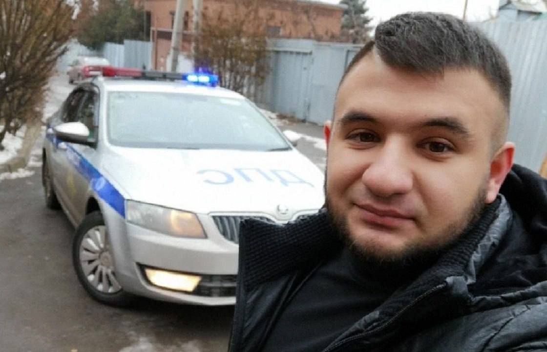 Ростовского автоблогера Гаспара Авакяна арестовали до 20 августа по делу о нарушении частной жизни. Скандально известный блогер из донской столицы Гаспар Авакян останется под арестом как минимум до 20 августа. Такое решение принял суд, сообщили в объединённой пресс-службе судов Ростовской области. Ранее против Авакяна возбудили уголовное дело по статье о нарушении неприкосновенности частной жизни. Новости №1 в Ростове Прислать новость/фото