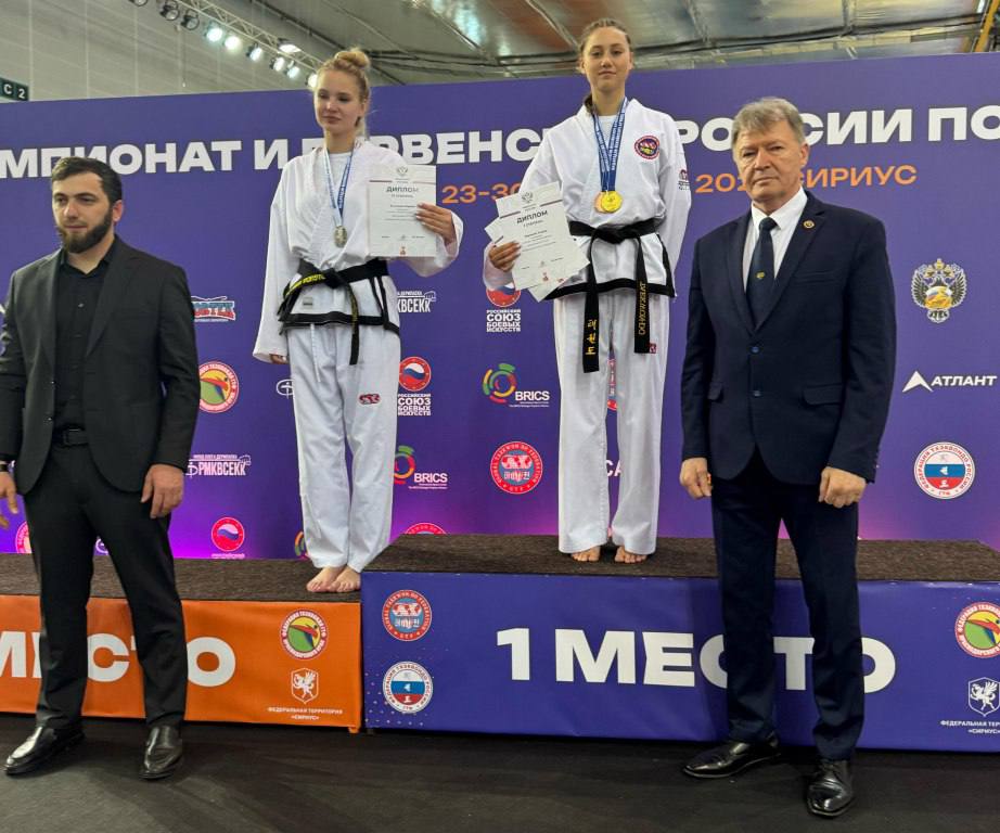 Спортсмены из Хабаровского края завоевали медали чемпионата и первенства России по тхэквондо ГТФ Соревнования проходили в Сочи, участие приняли 2480 человек из 64 субъектов России. Тхэквондисты из Хабаровского края завоевали 10 медалей. Марк Яковенко стал лучшим в дисциплине специальная техника. Роман Коростелев, Максим Алексеенко и Таисия Воронова получили золотые медали. Сборная региона взяла серебро в командном соревновании, в парном — золото и бронзу. Фото: AmurMedia Прислать новость