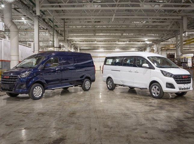 Коммерческие автомобили SKM проходят сертификацию В данный момент пассажирские и грузовые фургоны отечественной марки SKM проходят сертификацию Выпуск моделей начнется по завершении этого процесса Об этом сообщает ТАСС со ссылкой на главу АВТОВАЗа Максима Соколова Подробнее на сайте autostat ru