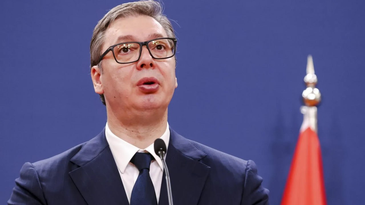 Правительство Сербии проголосовало против немедленной национализации Нефтяной индустрии Сербии NIS заявил президент республики Александр Вучич SIBN По его словам Сербия запросит у США лицензию на операционную деятельность в течение 50 дней чтобы за это время найти покупателя для российской доли в компании jkinvest news jkinvest