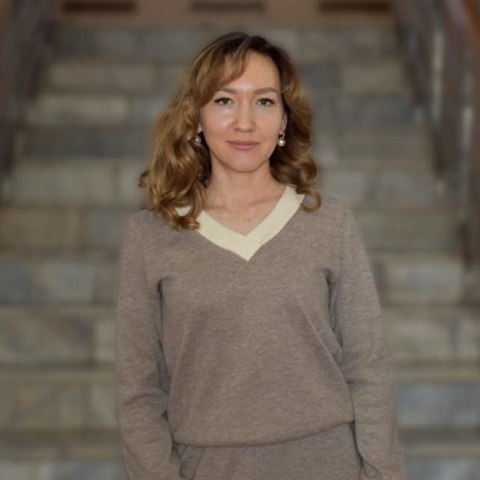 Смерть мирового судьи расследуют в Камском Устье. 35-летняя Диляра Сафина заняла пост в феврале прошлого года. 29 апреля её тело обнаружили в съёмной квартире. Причину смерти выясняют, возбуждено уголовное дело. Предварительная версия — отравление угарным газом.