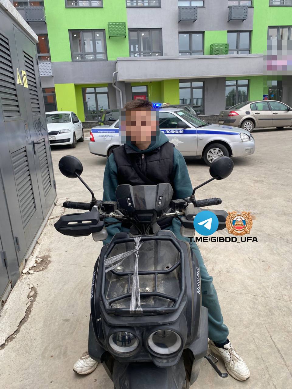В Уфе задержали несовершеннолетнего водителя на скутере Сотрудники ГАИ задержали восьмиклассника на скутере «Мотоленд» около дома №5 по улице Воинов Интернационалистов. На место пригласили родителей и составили протокол. Транспортное средство увезли на штрафстоянку. Теперь родителей могут привлечь к административной ответственности по статье 5.35 КоАП РФ, за ненадлежащее исполнение обязанностей по воспитанию и содержанию несовершеннолетнего.