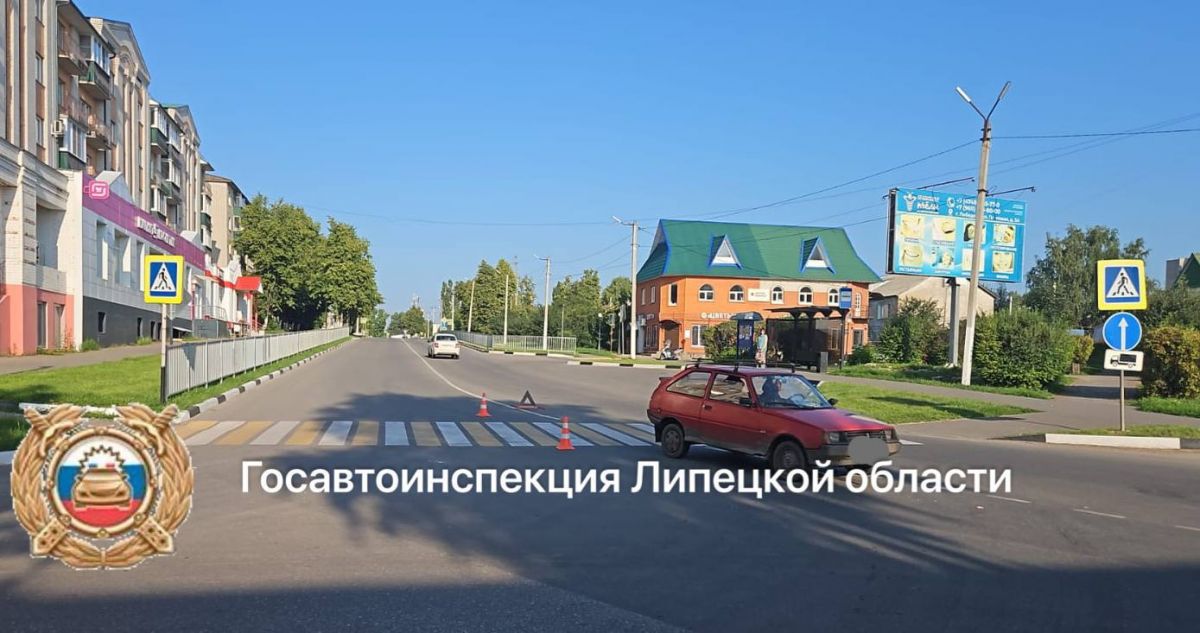 В Лебедяни пенсионер на старом "хламе" сбил женщину на пешеходном переходе     3 августа около 6:55 утра на улице Тульской в Лебедяни произошло ДТП с участием пешехода. По предварительным данным, 75-летний водитель автомобиля «ЗАЗ-1102» совершил наезд на 59-летнюю женщину на нерегулируемом пешеходном переходе.  ↗  Прислать новость   Подписаться