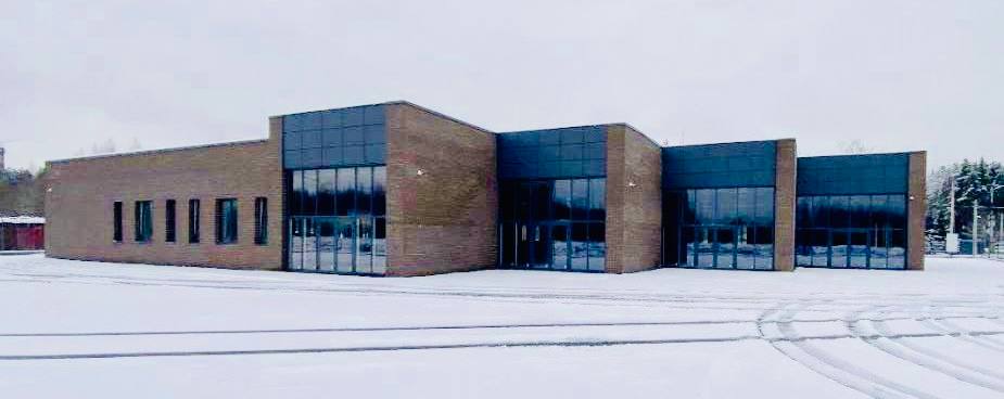 Филиал выставки Россия в Ленинградской области откроется во Всеволожске КУГИ завершил сделку по приобретению здания на проспекте Культуры площадью 1 4 тысячи кв метров Здесь сможем разместить и экспозицию достижений Ленобласти и всей страны и сцену со зрительным залом Важным аргументом при выборе площадки было наличие достаточных парковочных площадей для посетителей и возможность проведения уличных тематических мероприятий Приобретенная площадь прилегающего участка соответствует почти 4 тысячи кв метров Информационно туристский центр как пользователь здания приступил к проектированию экспозиции