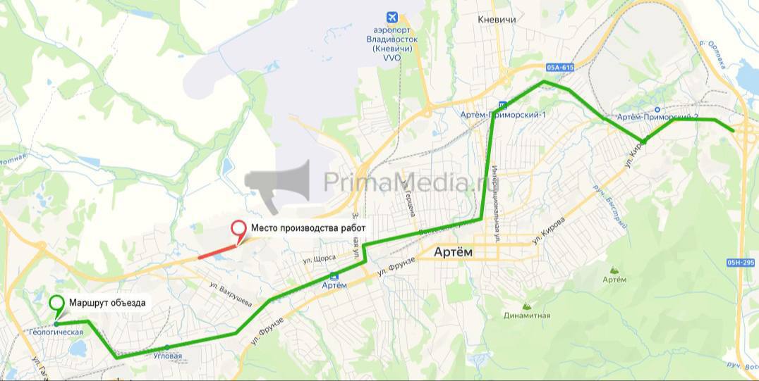 На подъезде к аэропорту Владивостока ограничат движение из за ремонта дороги Обновление дорожного покрытия в районе автоматического пункта весогабаритного контроля на подъезде к аэропорту Владивосток начнётся с 10 ноября Работы на участке 6 7 километр проведёт филиал Надеждинский сообщила пресс служба Минтранса Приморья В период проведения работ движение ограничат последовательно по каждой полосе начиная с крайней правой в направлении аэропорта с последующим переходом на полосу встречного направления говорится в сообщении Для минимизации задержек водителям рекомендуется заранее планировать маршрут и использовать альтернативный проезд через посёлок Угловое Фото Яндекс Карты 12 PrimaMedia в подпишись 18