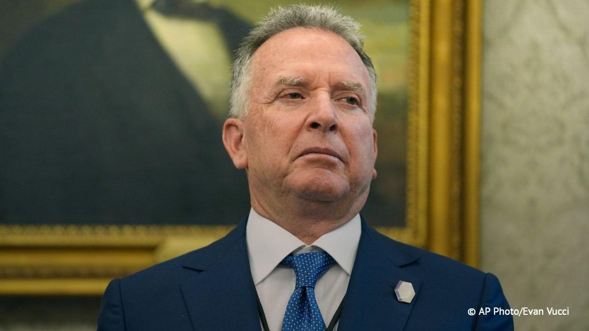 Стивен Уиткофф, спецпосланник президента США, поделился своими впечатлениями от посещения Московского Кремля. "Я посетил Кремль. Это место впечатляет! Я был в какой-то степени восхищен моментом", — отметил Уиткофф в своем заявлении.
