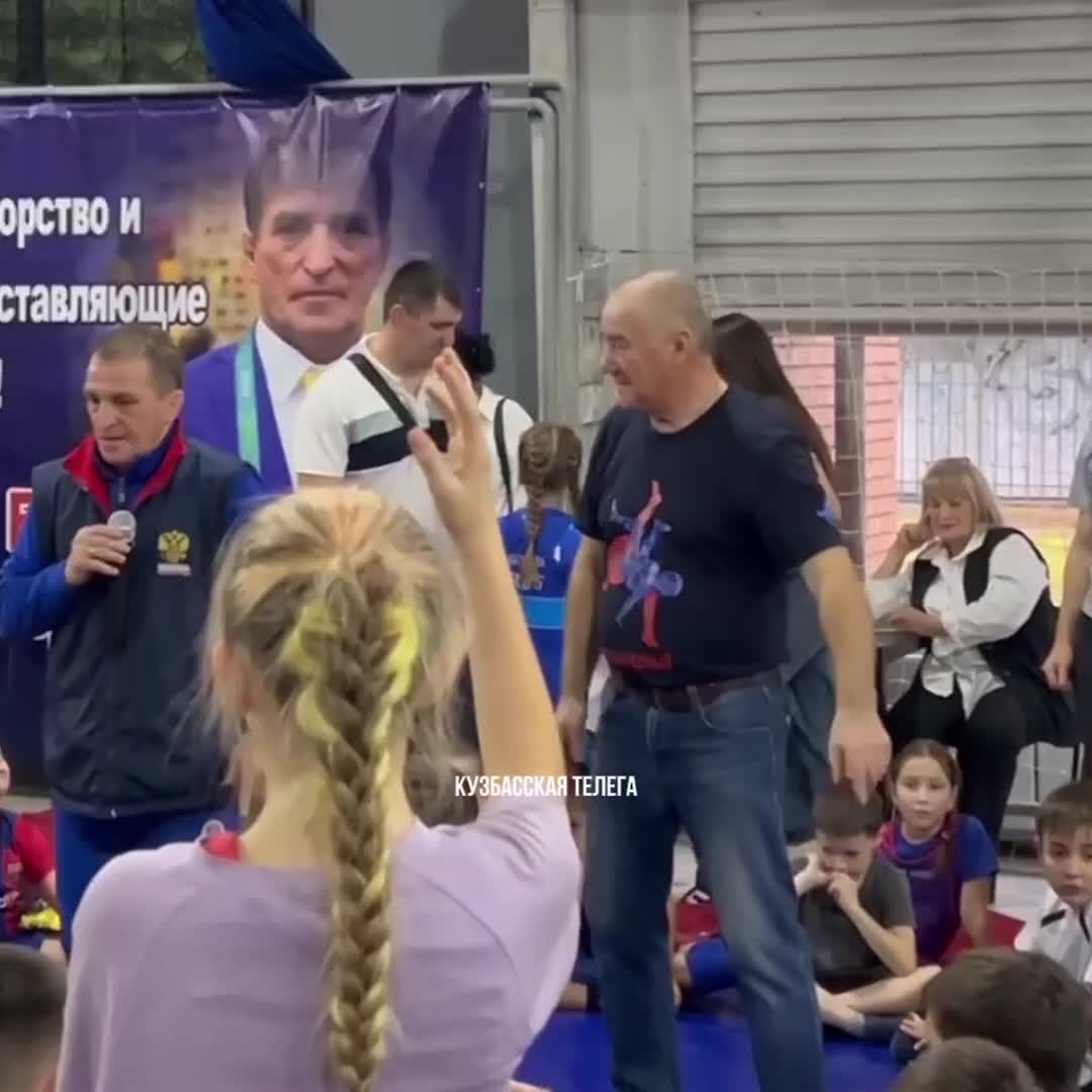 Вазир Тамоян проводит бесплатные тренировки по боксу для участников СВО в Калмыкии